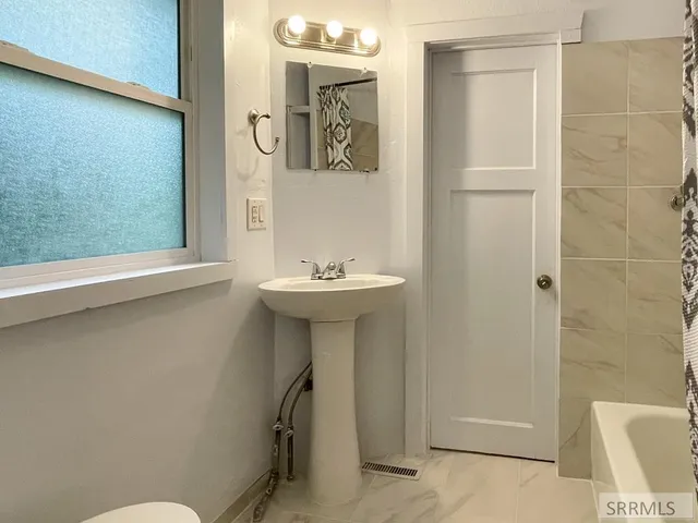 $269,900 | 725 East Judicial Street, Blackfoot, ID 83221