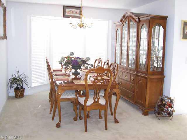 530 Fox Ridge Road Greensboro, NC 27406 - Photo 2 of 6 Other. Large DR w/Bay window