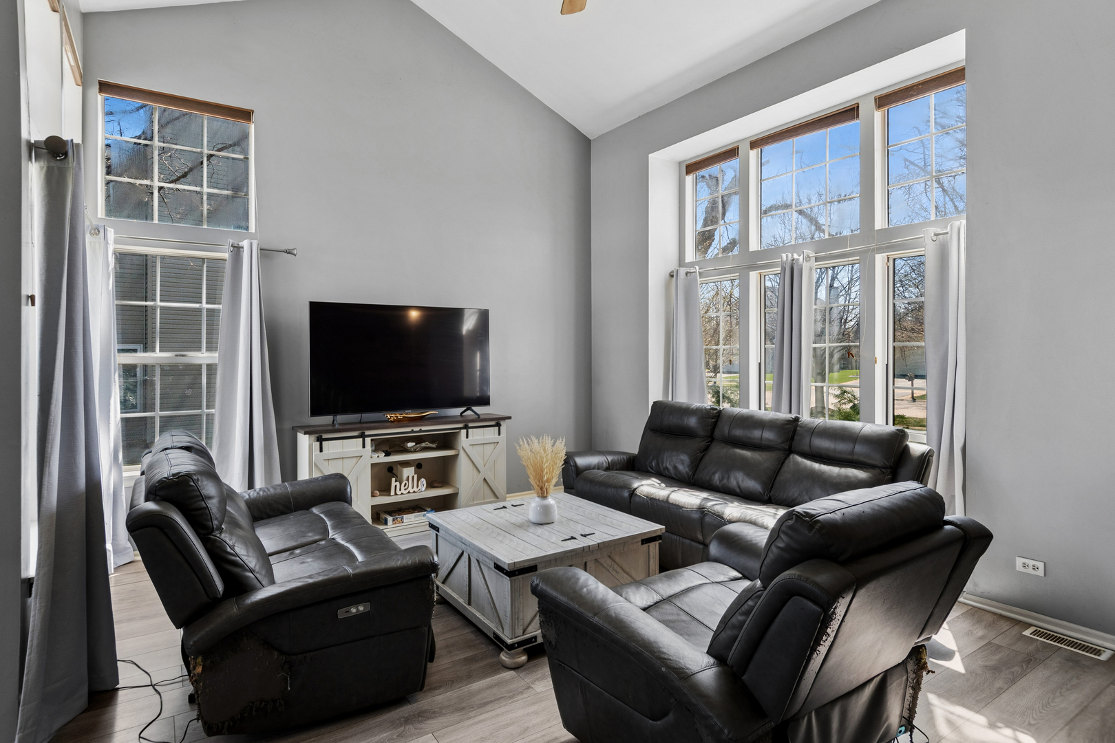 909 Brompton Circle Bolingbrook, IL 60440 - Photo 3 of 28