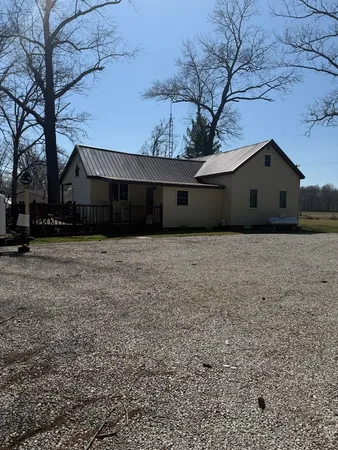 $175,000 | 1140 Race Track Road, Centralia, IL 62801
