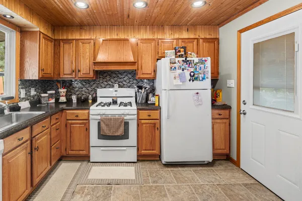 $175,000 | 1140 Race Track Road, Centralia, IL 62801