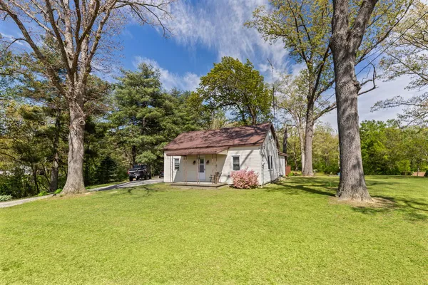 $175,000 | 1140 Race Track Road, Centralia, IL 62801