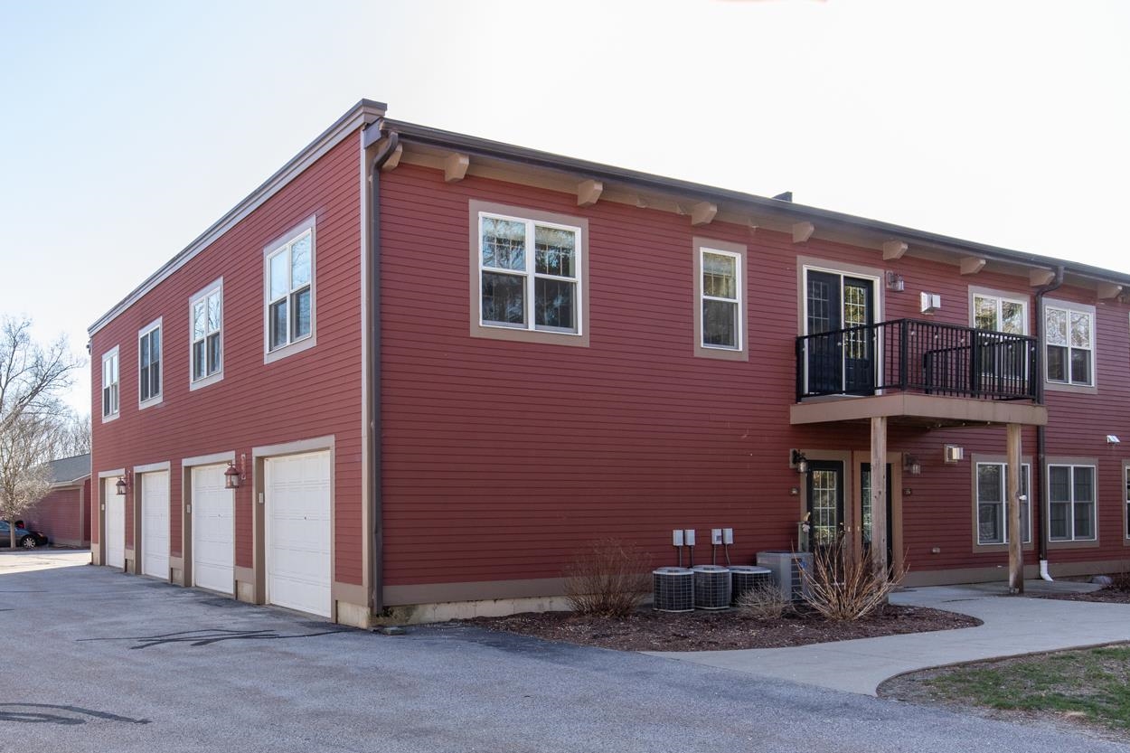 7 Chester Road, Unit 307 Derry, NH 03038 - Photo 16 of 21