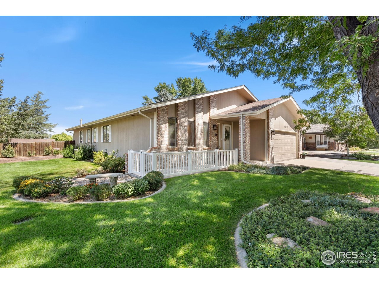 Mature Landscaping and Perennial Gardens