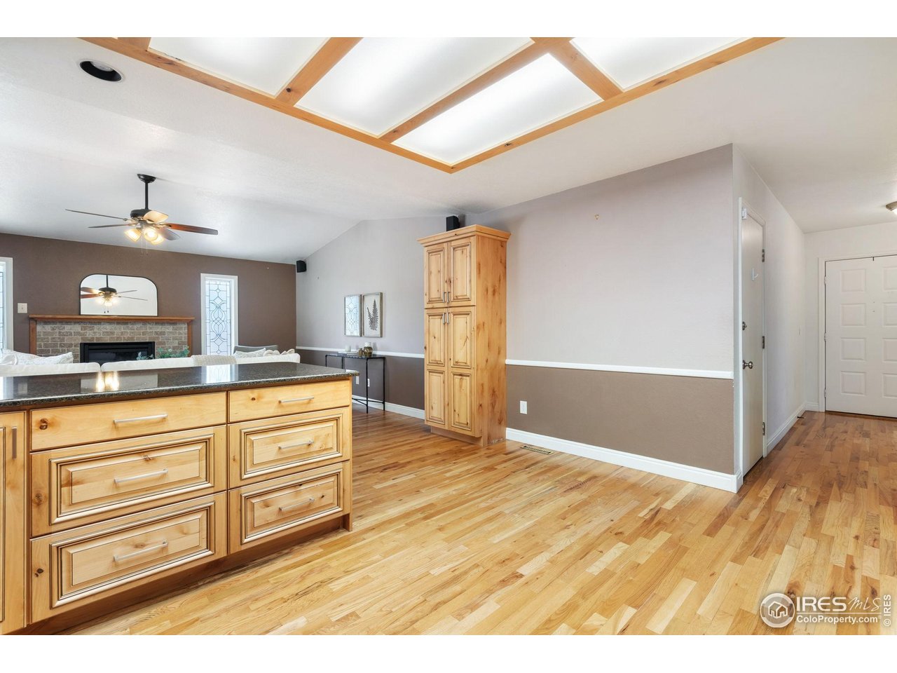 4331 West 16th Street Road Greeley, CO 80634 - Photo 10 of 41 Wall Pantry and Eat in Island