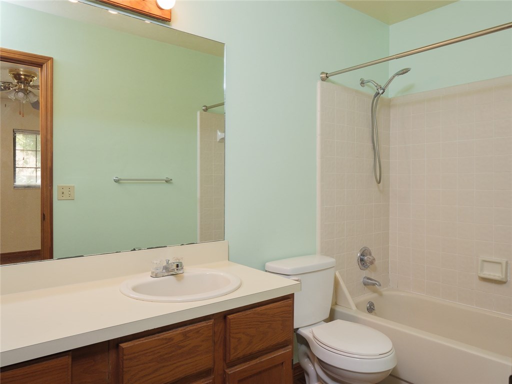 914 Southwest 56th Terrace Gainesville, FL 32607 - Photo 19 of 22 Gallery Image 19