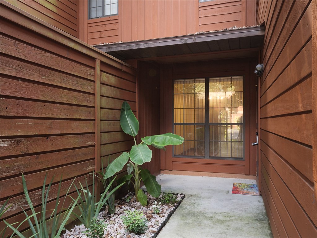 914 Southwest 56th Terrace Gainesville, FL 32607 - Photo 4 of 22 Gallery Image 4