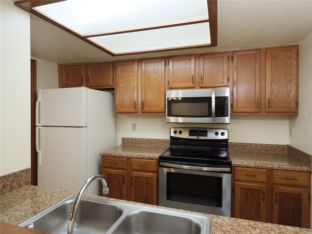 914 Southwest 56th Terrace Gainesville, FL 32607 - Photo 7 of 22 Gallery Image 7