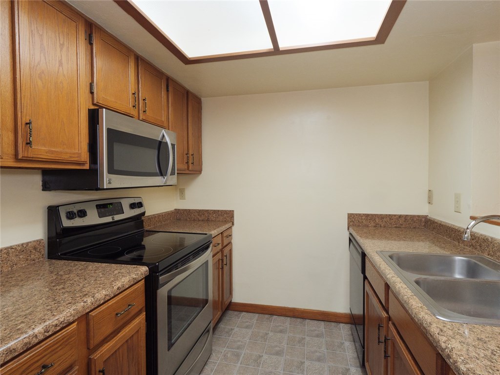 914 Southwest 56th Terrace Gainesville, FL 32607 - Photo 8 of 22 Gallery Image 8