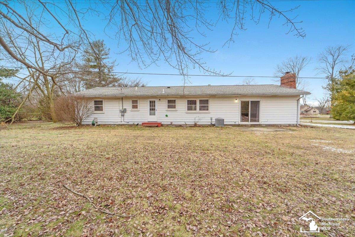 21299 Merriman Road New Boston, MI 48164 - Photo 16 of 20