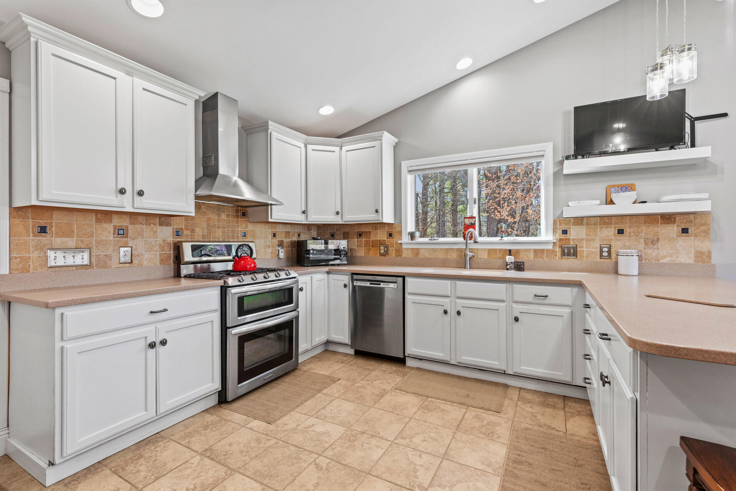 28 Tarkiln Hill Road Raymond, ME 04071 - Photo 10 of 58 Kitchen