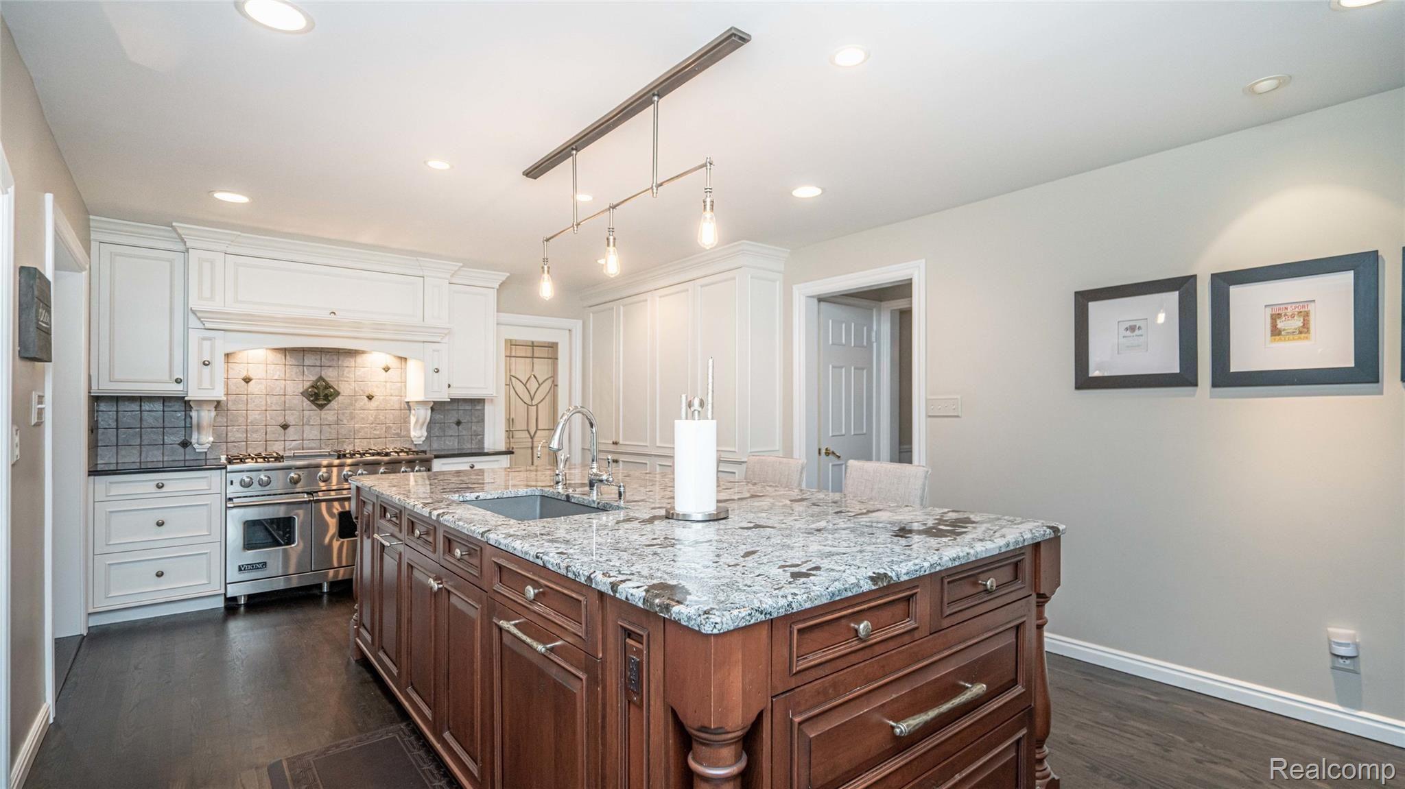 1020 North Cranbrook Road Bloomfield Hills, MI 48301 - Photo 24 of 80 -23 062_56.jpg