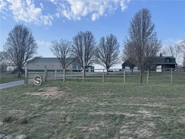$650,000 | 1113 Southwest 500th Road, Holden, MO 64040