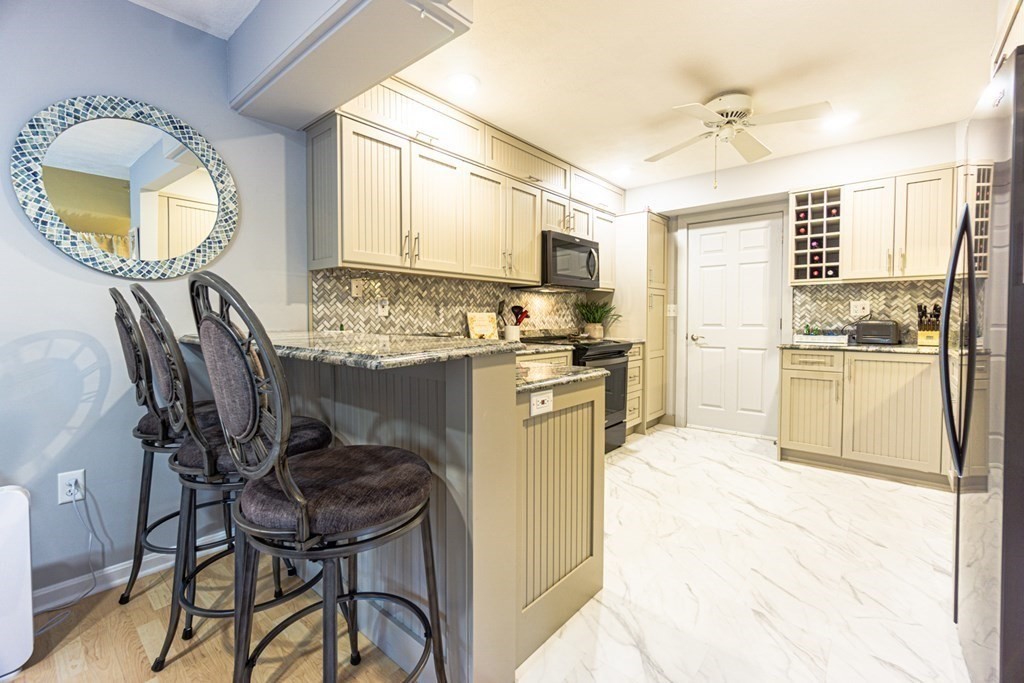 2 Hemlock Road, Unit 2 Peabody, MA 01960 - Photo 9 of 42 Gallery Image 9