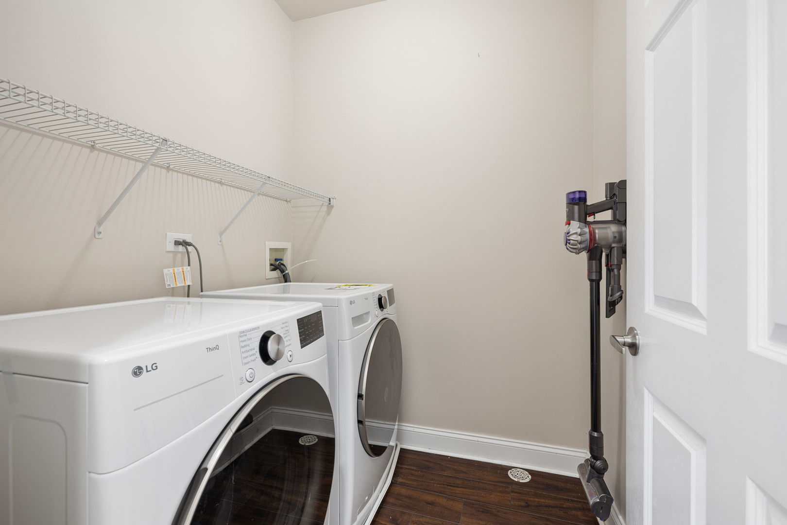1032 Swift Road, Unit 1B Glen Ellyn, IL 60137 - Photo 17 of 19 Gallery Image 17