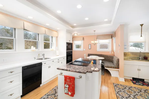 $739,900 | 2514 East Superior Street, Duluth, MN 55812