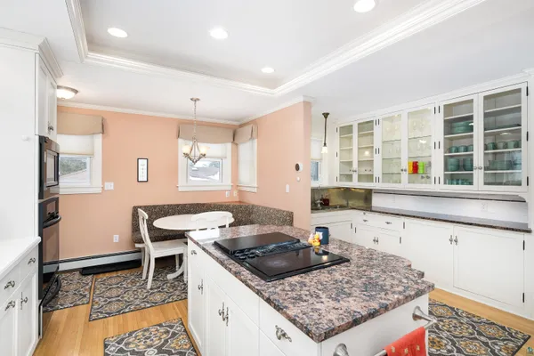 $739,900 | 2514 East Superior Street, Duluth, MN 55812