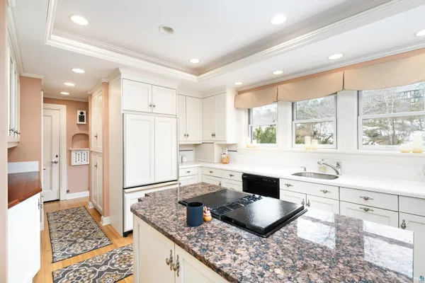 $775,000 | 2514 East Superior Street, Duluth, MN 55812