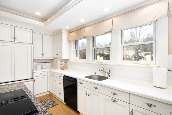 $775,000 | 2514 East Superior Street, Duluth, MN 55812