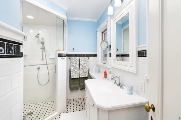 $775,000 | 2514 East Superior Street, Duluth, MN 55812