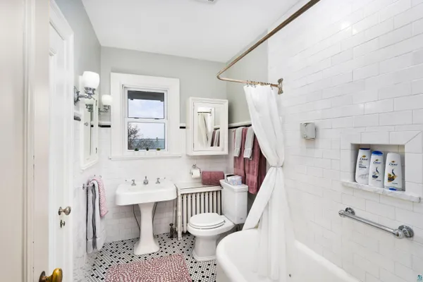 $775,000 | 2514 East Superior Street, Duluth, MN 55812