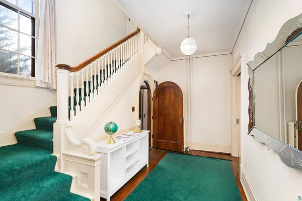 $739,900 | 2514 East Superior Street, Duluth, MN 55812