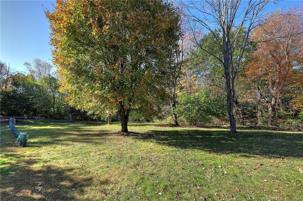 677 White Plains Road Trumbull, CT 06611 - Photo 1 of 1 Gallery Image 1