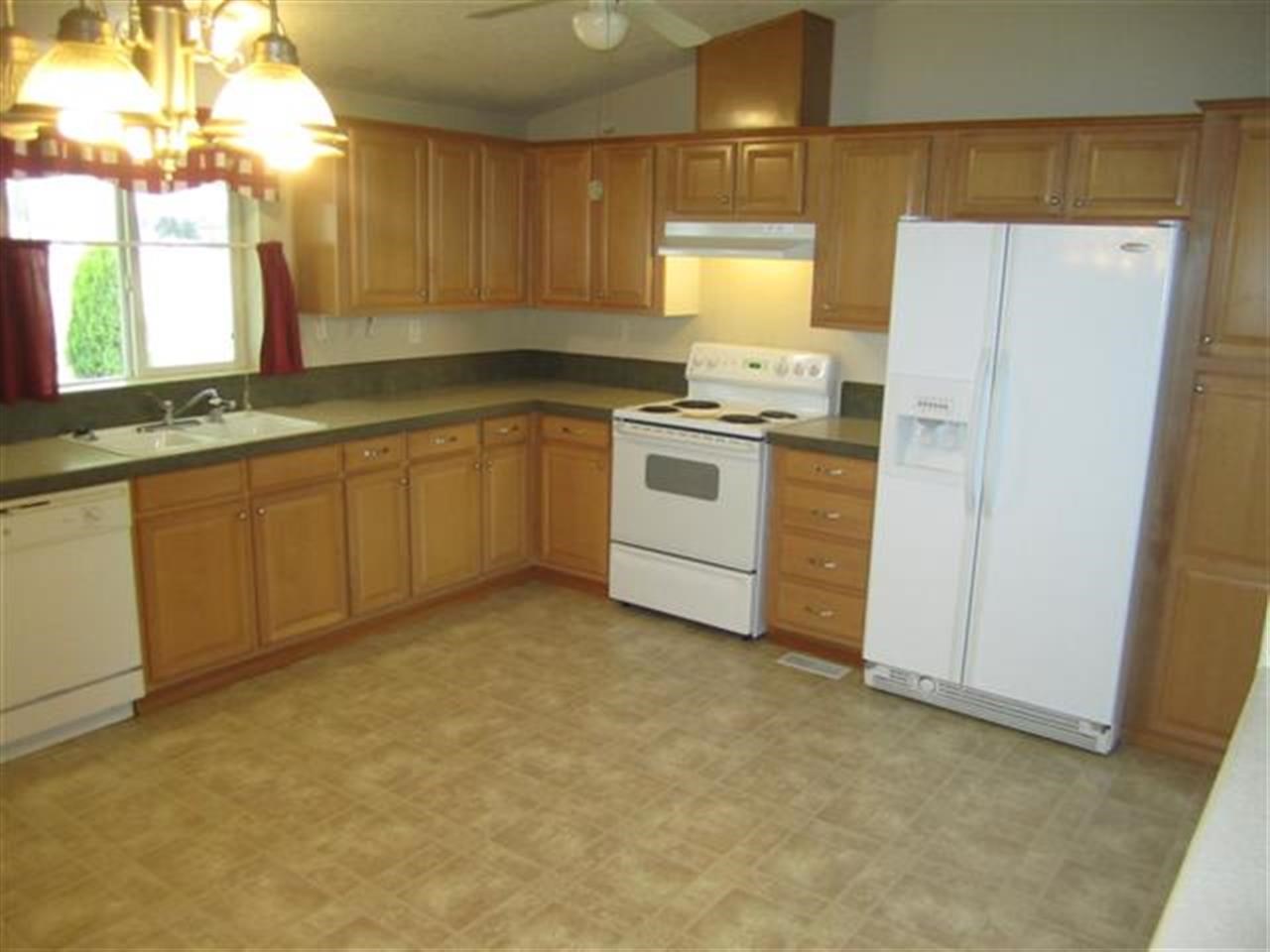 218 Meadowmere Road Deer Park, WA 99006 - Photo 3 of 14 Gallery Image 3
