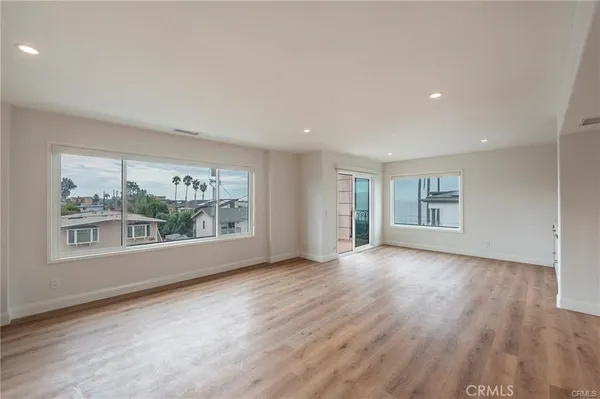 $1,700 | 140 Acacia Avenue, Unit 11, Carlsbad, CA 92008