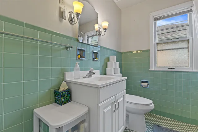 $439,900 | 4146 North Bartlett Avenue, Unit 4148, Shorewood, WI 53211