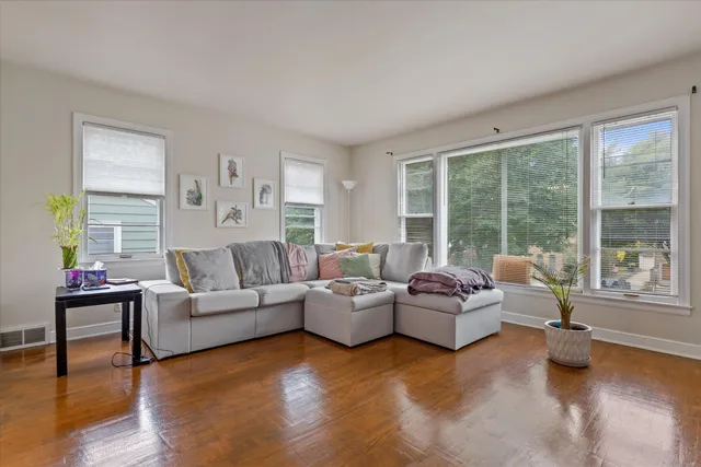 $439,900 | 4146 North Bartlett Avenue, Unit 4148, Shorewood, WI 53211