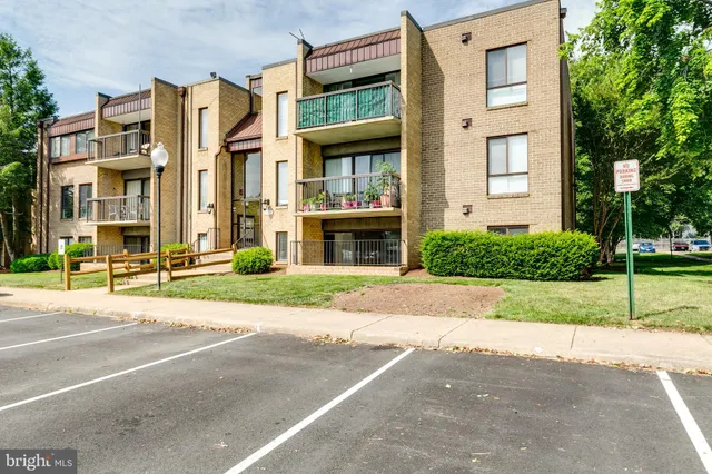 $1,650 | 7598 Gales Court, Unit 4, Manassas, VA 20109