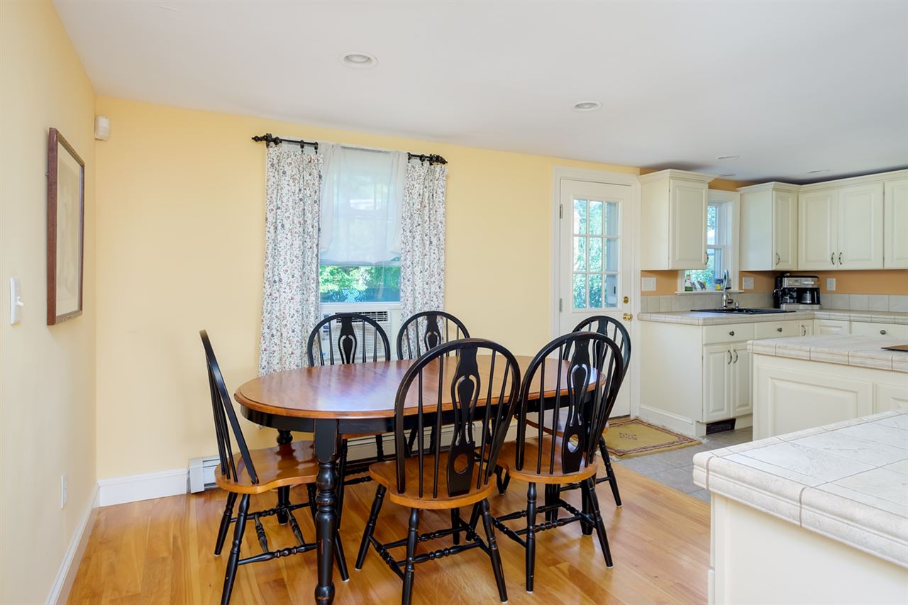 18 Willey Street Rochester, NH 03867 - Photo 11 of 30