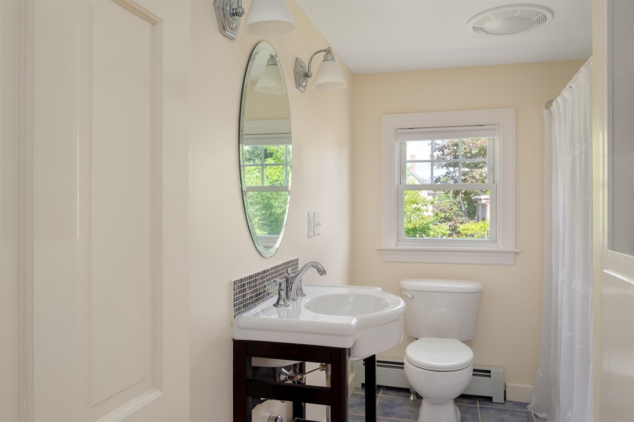 18 Willey Street Rochester, NH 03867 - Photo 19 of 30