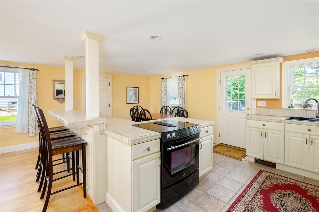 18 Willey Street Rochester, NH 03867 - Photo 9 of 30