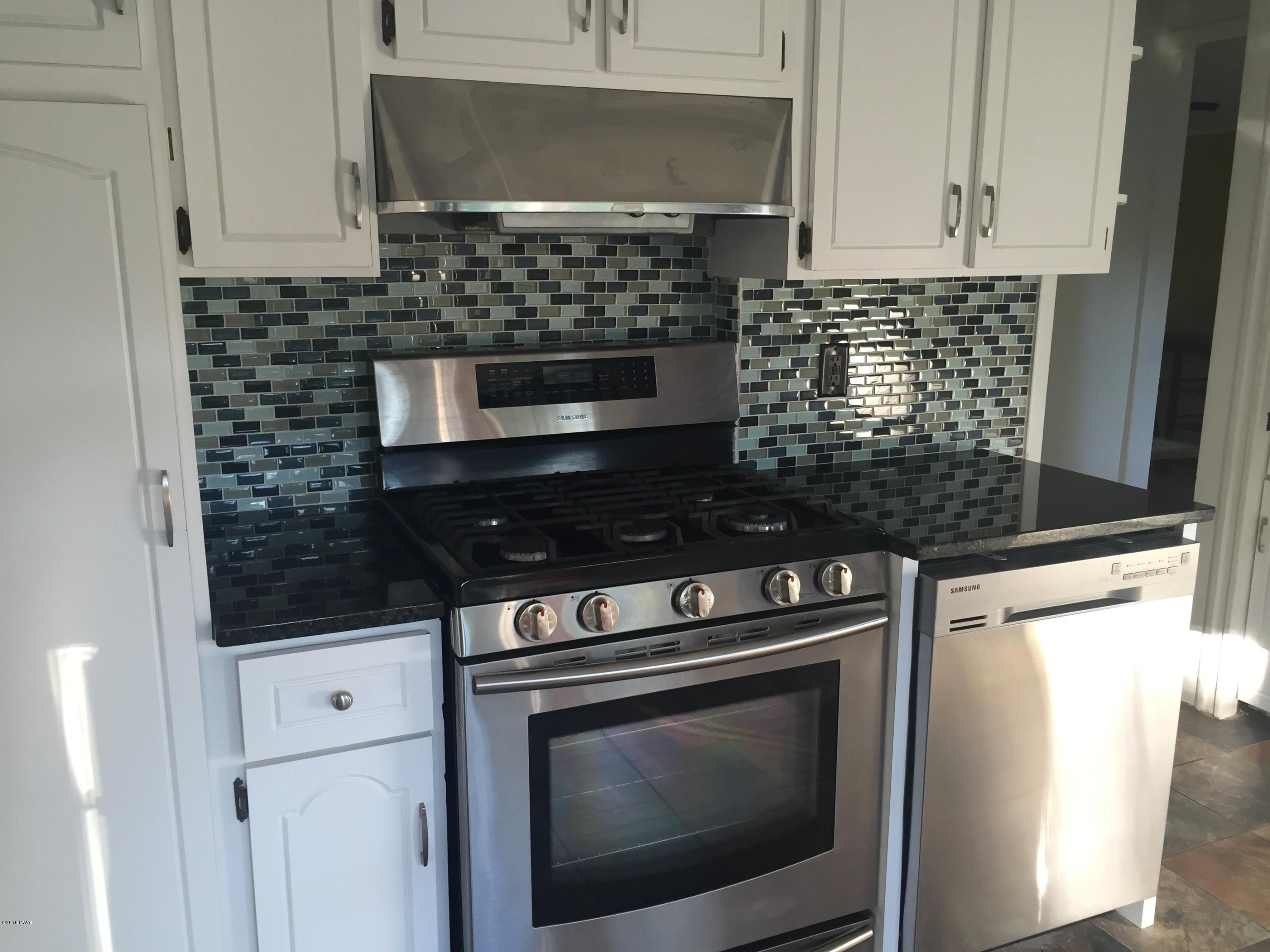 165 Foster Hill Road Milford, PA 18337 - Photo 4 of 37 Stainless Steel Appliances