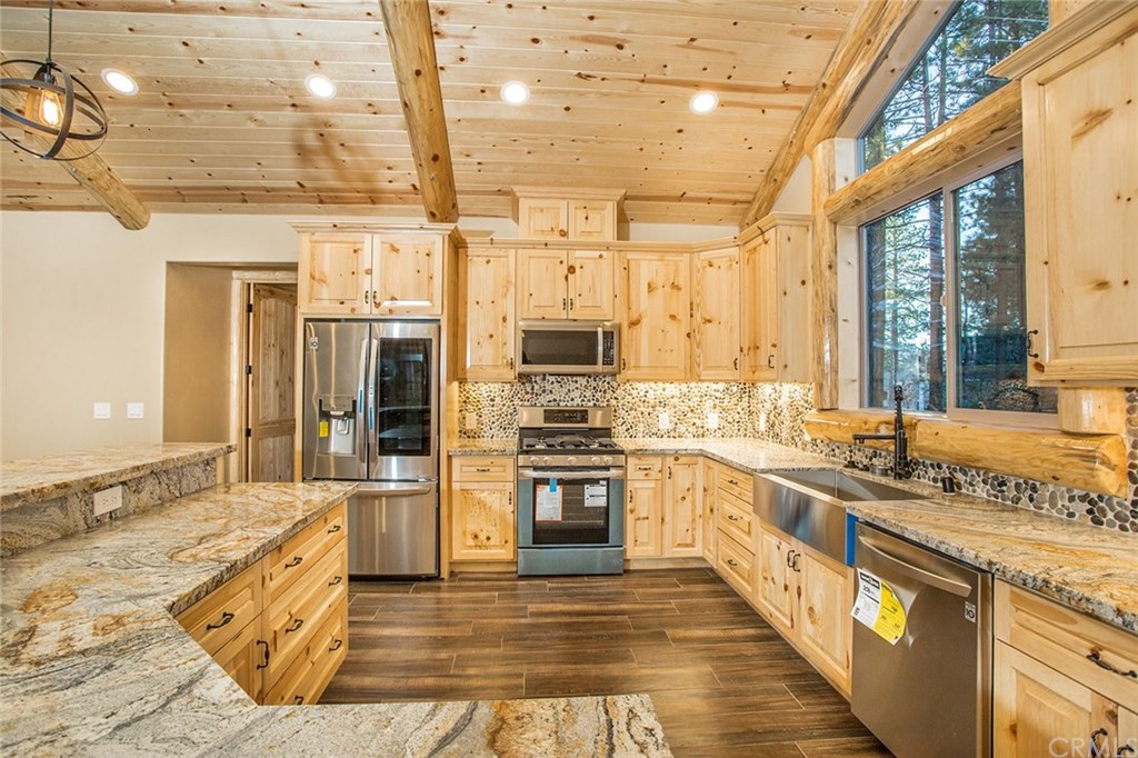 42340 Juniper Drive Big Bear Lake, CA 92315 - Photo 12 of 53