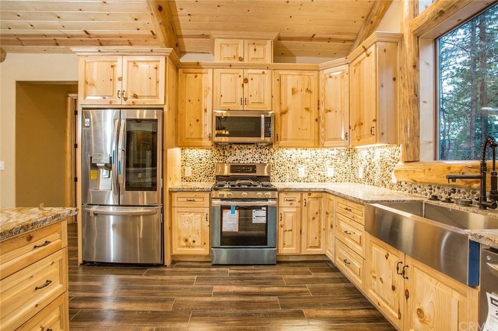 42340 Juniper Drive Big Bear Lake, CA 92315 - Photo 14 of 53