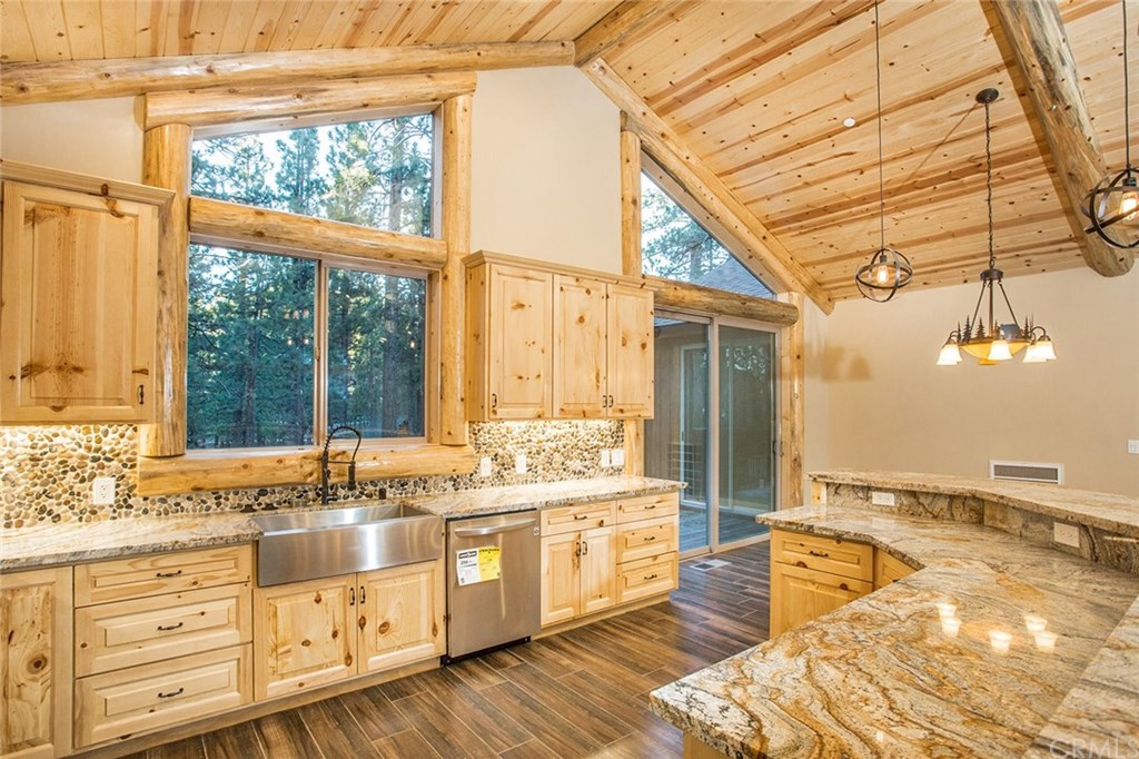 42340 Juniper Drive Big Bear Lake, CA 92315 - Photo 16 of 53