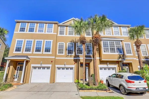 a view of a tennis court
