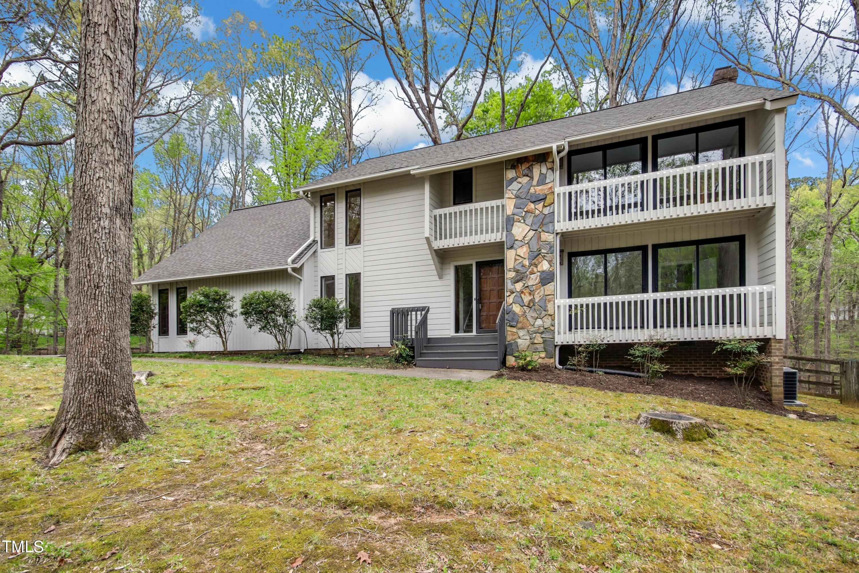 809 Carrington Drive Raleigh, NC 27615 - Photo 2 of 54 002-461046-809_Carrington_Drive_IMG_8704