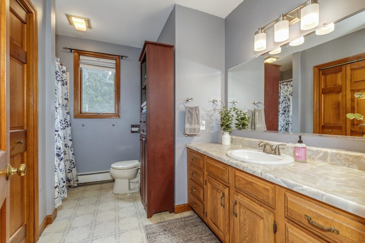 76 Hampstead Road Danville, NH 03819 - Photo 20 of 60 Gallery Image 20