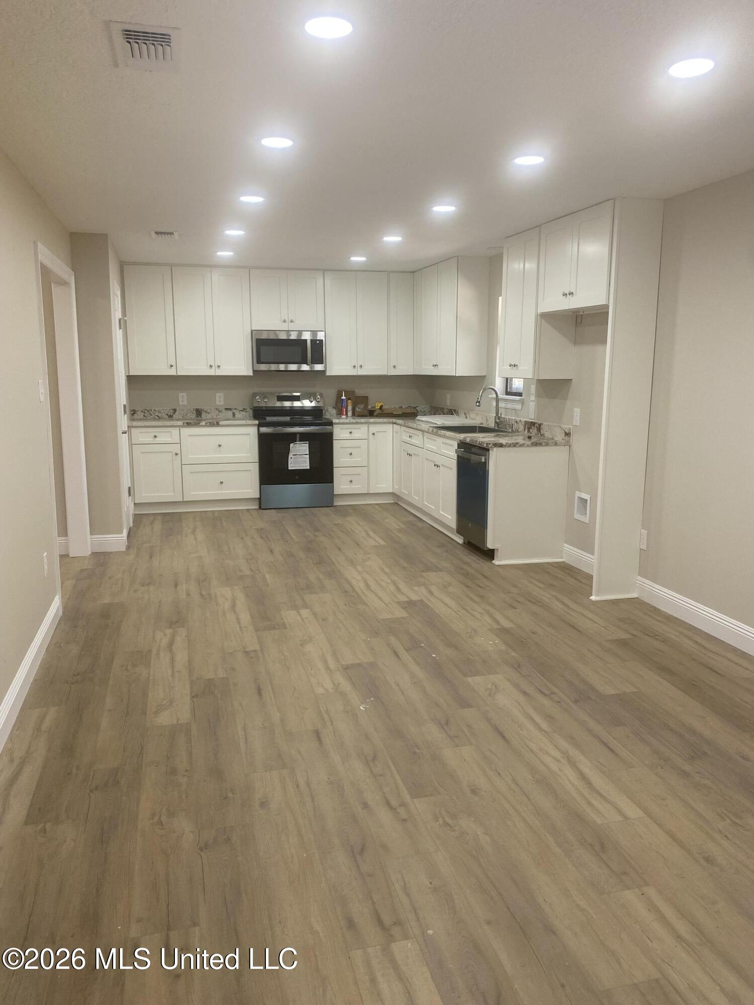 551 Fruitland Park Road Wiggins, MS 39577 - Photo 6 of 14 IMG_4640