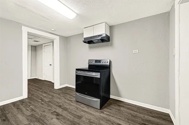 $1,350 | 6218 Woodrow Street, Texas City, TX 77591