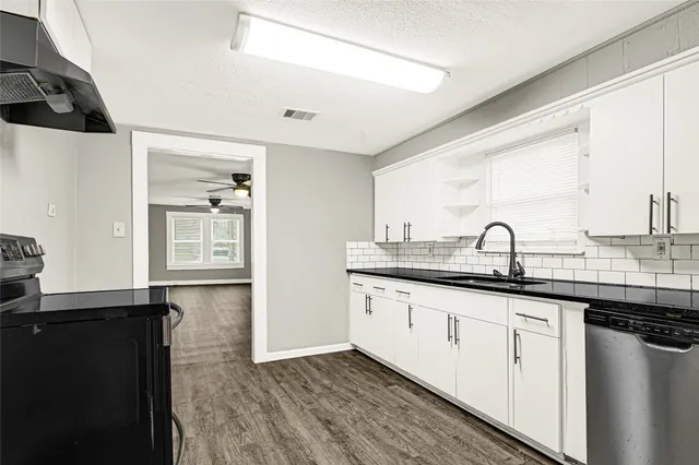 $1,350 | 6218 Woodrow Street, Texas City, TX 77591