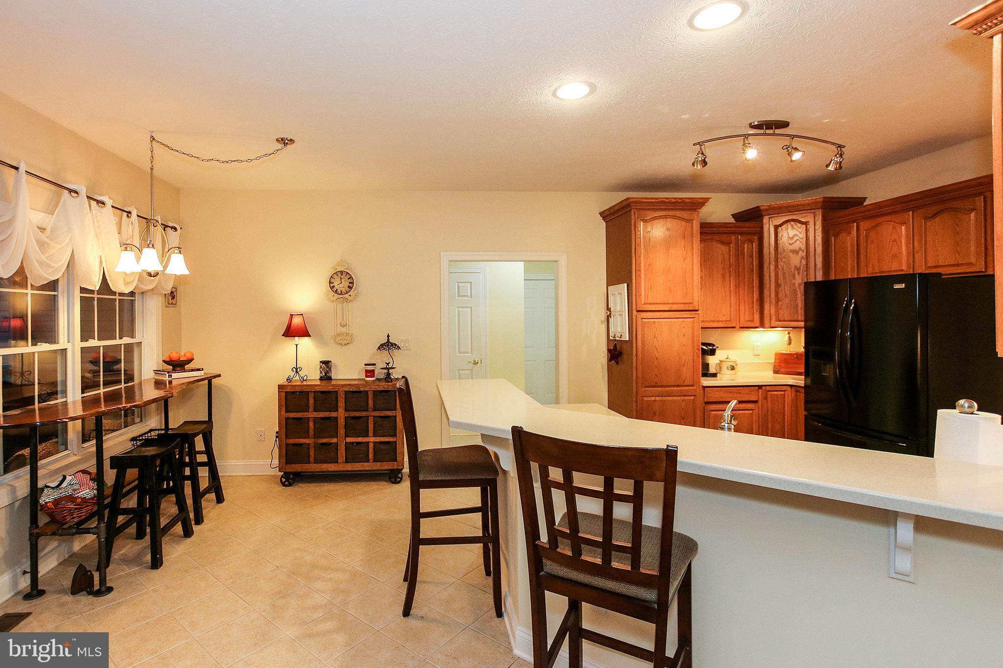800 Cattail Road Winchester, VA 22603 - Photo 13 of 44 Large breakfast bar