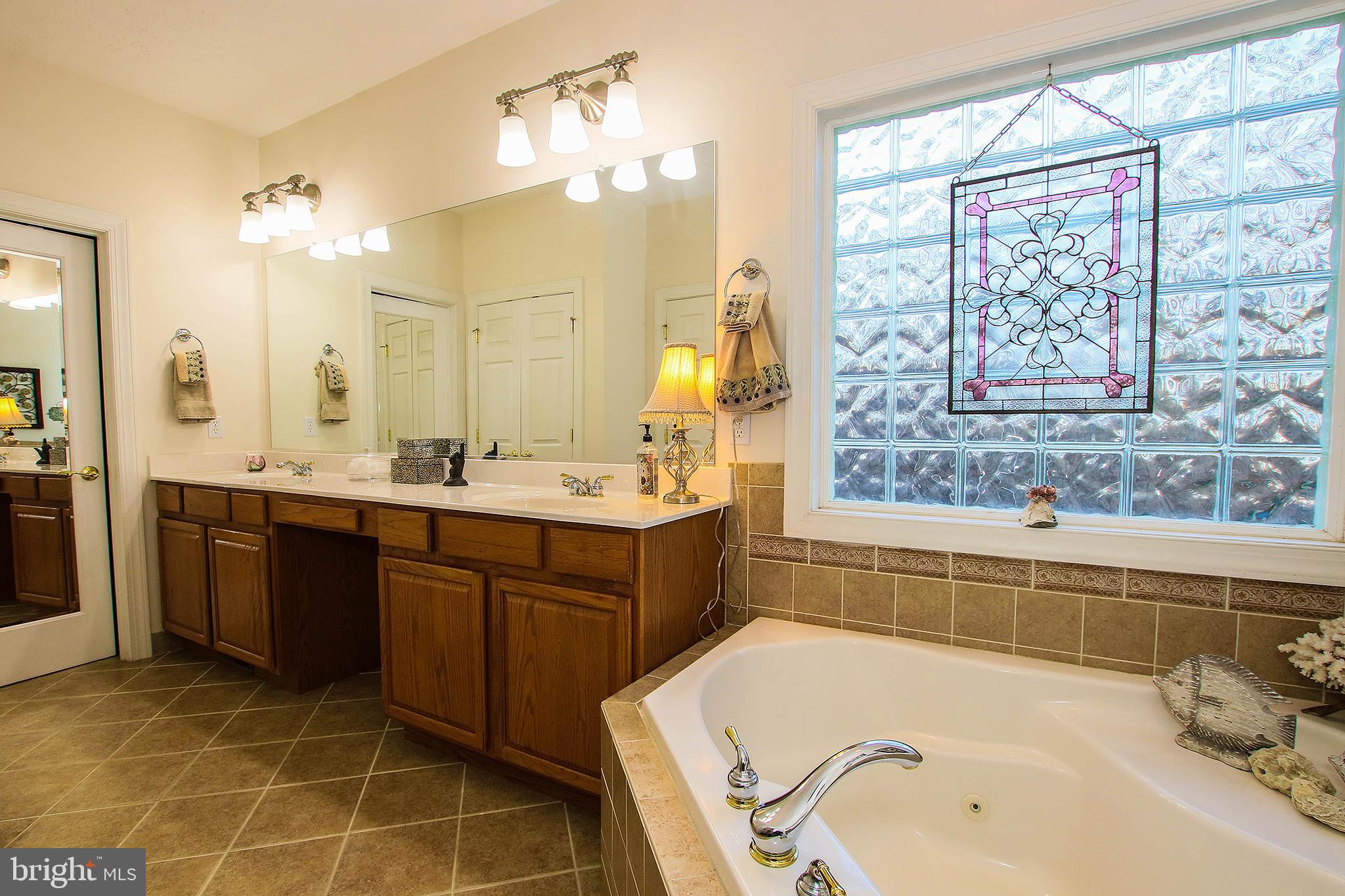 800 Cattail Road Winchester, VA 22603 - Photo 18 of 44 Luxurious tiled bath with jetted soaking tub