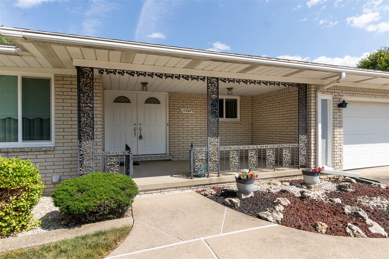 17596 Levan Road Livonia, MI 48152 - Photo 3 of 44 Gallery Image 3