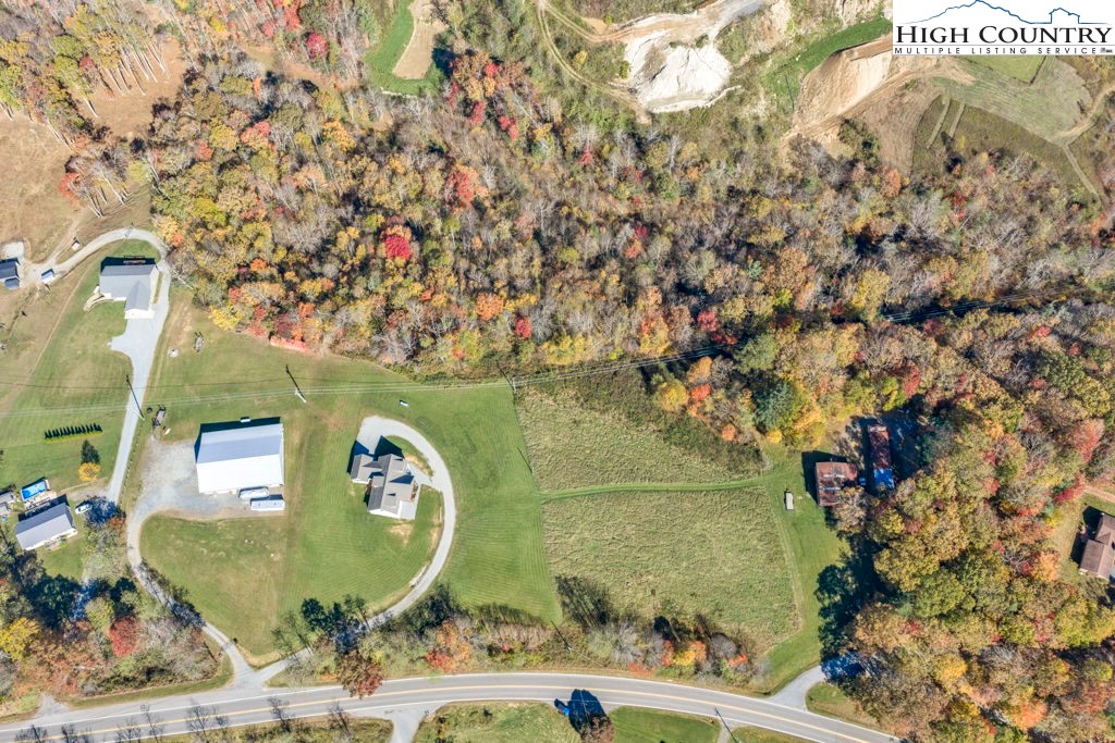 421 South Old Boone, NC 28607 - Photo 17 of 19 view of a mirror