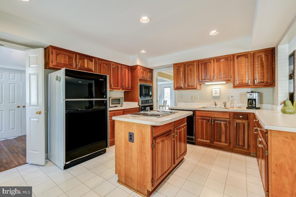 224 Midsummer Circle Gaithersburg, MD 20878 - Photo 17 of 40